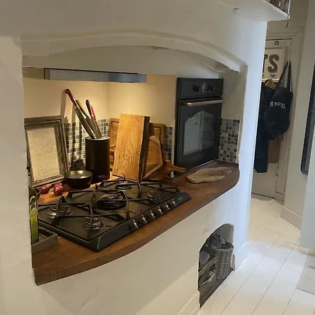 Cozy In The Center Of *